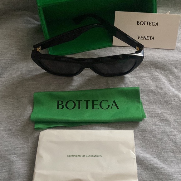 BOTTEGA VENETA Sun Glasses - Picture 5 of 14